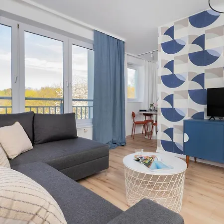 Retro Style With Balcony Near The Forest By Renters * グディニャ