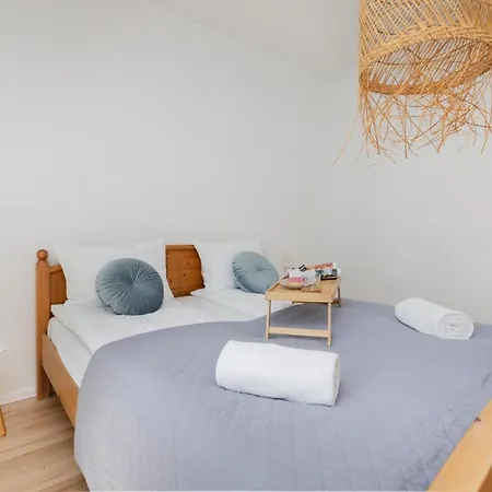 Retro Style With Balcony Near The Forest By Renters