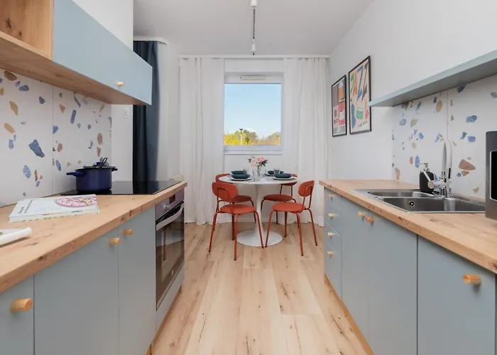 Retro Style With Balcony Near The Forest By Renters * Gdynia