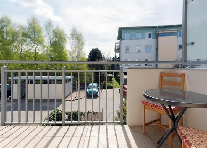 Retro Style With Balcony Near The Forest By Renters Gdynia